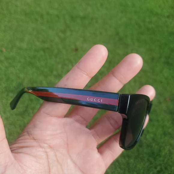 NEW Gucci Grey and Black Rectangular Women's Sunglasses - Picture 6 of 6